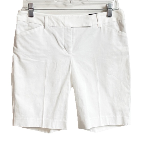 NWT Express Design Studio Editor Solid White Bermuda Shorts Size 4 Mid Rise - Picture 3 of 7